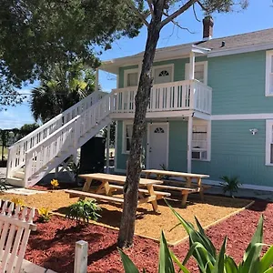 Pets Ok! Steps To Ocean Center Walk To Beach! Apartment Daytona Beach