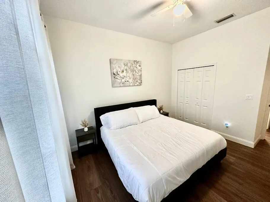 Hidden Gem In The Heart Of The City!! Tampa